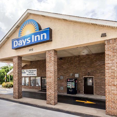 Days Inn By Wyndham Nashville N Opryland/Grand Ole Opry Dış mekan fotoğraf