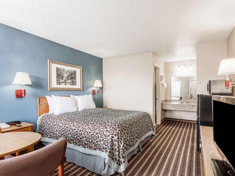 Days Inn By Wyndham Nashville N Opryland/Grand Ole Opry Dış mekan fotoğraf