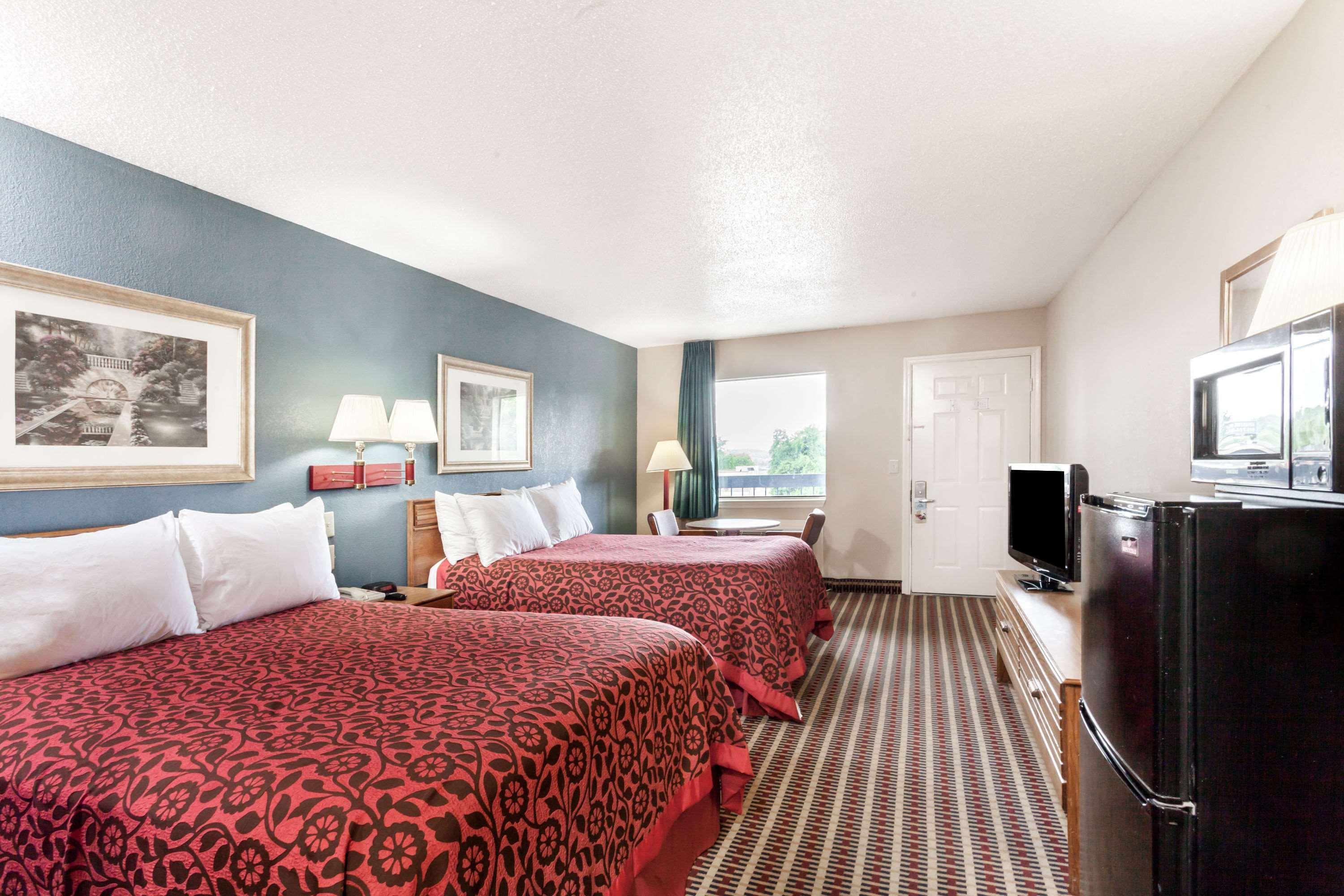 Days Inn By Wyndham Nashville N Opryland/Grand Ole Opry Dış mekan fotoğraf