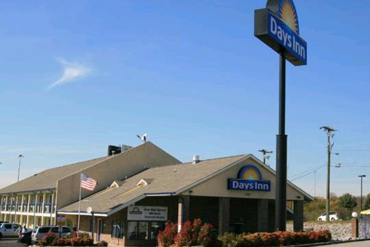 Days Inn By Wyndham Nashville N Opryland/Grand Ole Opry Dış mekan fotoğraf